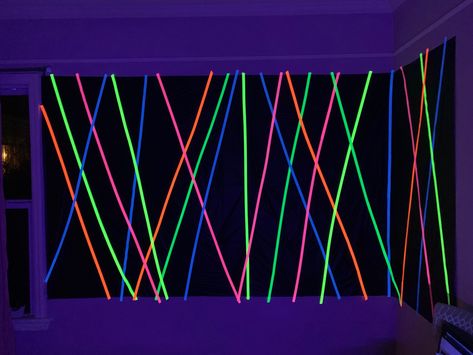 Neon Tape Designs, Neon Tape Ideas, Neon Photobooth, Rave Party Decorations, Neon Sweet 16, Diy Black Light, Glow Dance, Neon Tape, Neon Party Decorations