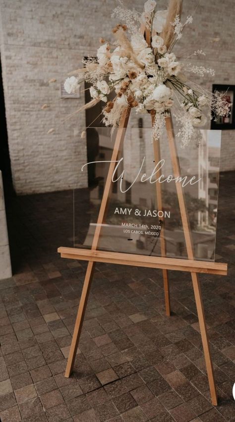 Wedding Sign Decor, Wedding Welcome Board, Wedding Entrance Decor, Dream Wedding Decorations, Wedding Planning Decor, Wedding Decor Ideas, Wedding Entrance, Wooden Easel, Engagement Decorations