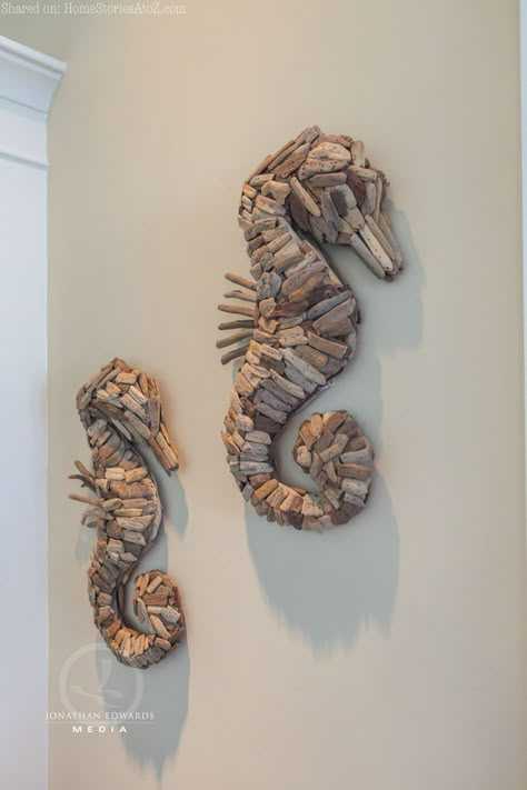 driftwood seahorse Driftwood Seahorse, Driftwood Diy, Driftwood Projects, Driftwood Wall Art, Driftwood Sculpture, Nautical Wall Decor, Driftwood Decor, Driftwood Crafts, Cork Crafts