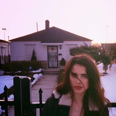 Margaret Qualley Aesthetic, Rare Icons, Grace Monroe, Margaret Qualley, Girlfriend Material, Icons Pfp, Marilyn Monroe Photos, Divine Feminine, Girl Crush