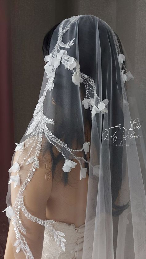 Wedding Vals, Veil Wedding Photos, Bridal Veils And Headpieces, Forest Theme Wedding, Bride Veil, Wedding Dress Champagne, Wedding Address, Rings Women, Bridal Veils