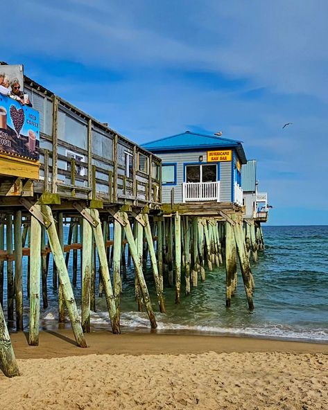 Summer In Maine Is Not Complete Without A Visit To The Iconic Old Orchard Beach Pier! 📍Old Orchard Beach, Maine #summer #seaside #mainething Maine Beach Aesthetic, Maine Coastal Towns, Summertime In Maine, Old Port Maine Portland, Old Orchard Beach Maine, Old Orchard Beach, Old Orchard, Maine Travel, Bucket List