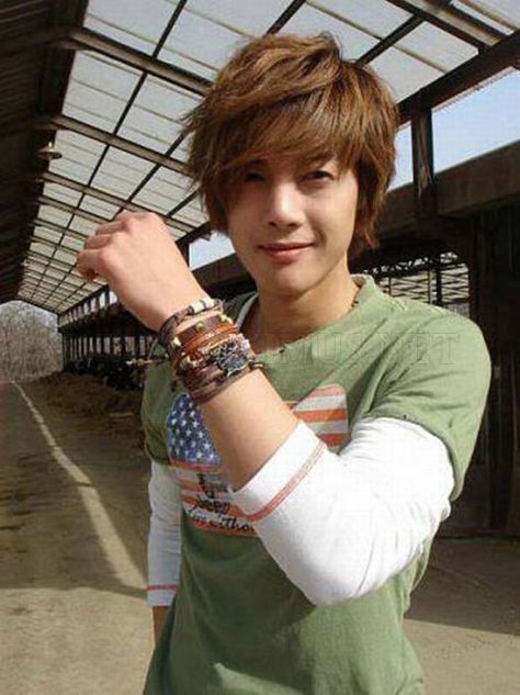 Mens accessories Leonard Dicaprio, Boys Before Flowers, Kim Joong Hyun, Lee Hyori, Playful Kiss, Korean Drama Series, Kim Joon, Jung So Min, Kim Hyun Joong