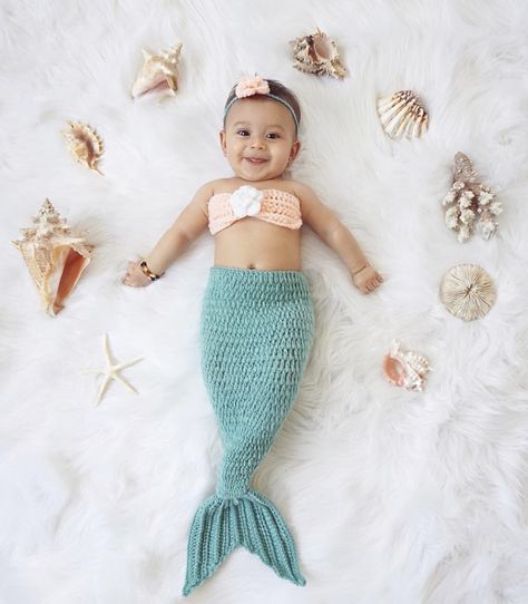 Newborn Mermaid, Little Mermaid Outfit, Toddler Pictures, Mermaid Nursery, Baby Shower Crafts, Baby Mermaid, Foto Baby, Newborn Shoot, Baby Album