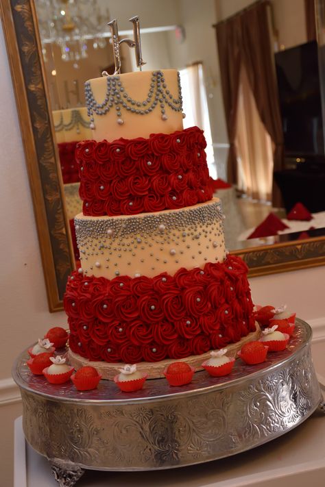 15 Cakes Quinceanera Red, Red Quinceanera Theme, Red Quince Theme, Coquette Cake, Red Quinceanera Ideas, Quinceanera Red, Red Velvet Wedding Cake, Quince Cakes, Quince Cake