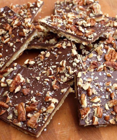 Will be whipping up a batch of this for the seders. Toffee Bark, Jewish Holiday Recipes, Passover Desserts, Passover Recipes, Yom Kippur, Chocolate Toffee, Sukkot, Jewish Recipes, Rosh Hashanah