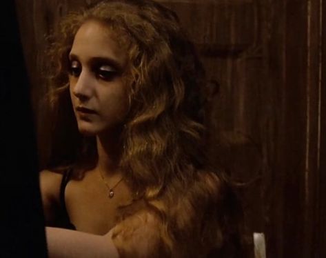 Carol Kane 70s, Carol Kane, Donna Mills, Nature Goddess, Dog Day Afternoon, Southern Gothic, Beauty Goals, Fantasy Hair, Old Hollywood Stars