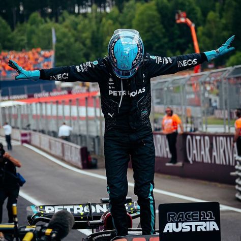 Capturing the excitement of George Russell’s win at Red Bull Ring on Sunday. Next stop Silverstone! 🏁 #georgerussell #georgerussell63 #mercedesamgf1 #mercedesf1 #f1 #redbullring #austriangp #gr63 #f1podium #f1driver #f1racing #cmcmotorsports #motorsportsf1 F1 Hamilton, George Russel, T Pose, Fia Formula 2 Championship, Austrian Grand Prix, Auto Racing Events, Mick Schumacher, George Russell, Valtteri Bottas