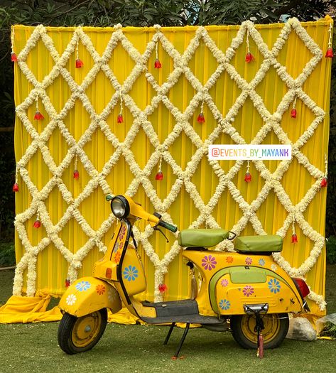 Photo Booth For Haldi Ceremony, Haldi Baground, Haldi Backdrop At Terrace, Haldi Outfit For Groom Brother, Haldi Photo Booth Ideas, Selfie Booth For Wedding, Selfi Booth Ideas, Terrace Haldi Decor, Haldi Ceremony Decorations At Home For Groom