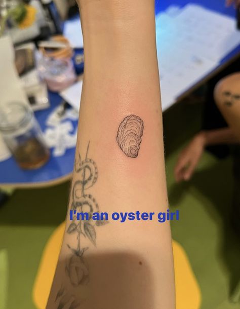 Oyster Shell With Pearl Tattoo, Tiny Oyster Tattoo, Fine Line Oyster Tattoo, Small Oyster Tattoo, Oyster Tattoo Simple, Oyster Shell Tattoo, Clam Tattoo, Oyster Tattoo, Hk Tattoo