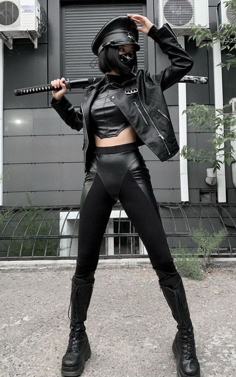 Leather Jacket Character, Female Ninja Art, Badass Poses, Techwear Outfits Women, Mask Cyberpunk, Dark Beauty Fashion, Techwear Fashion, Cyberpunk Fashion, Straight Jacket