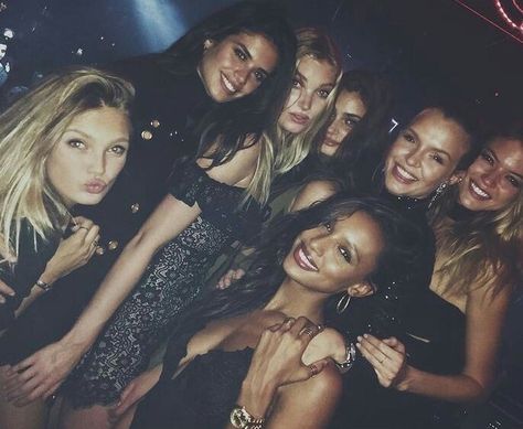 La Girl Aesthetic, 2014 Vibes, 2010s Aesthetic, Best Night Ever, Super Rich Kids, Model Lifestyle, Taylor Hill, Elsa Hosk, Model Aesthetic