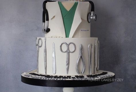 Medical Doctor Cake Design, Medical Cake Ideas Doctors, Doctor Cake Design, Doctor Graduation Cake, Doctor Friends, Medical Cake, Graduation Cake Designs, Doctor Cake, Nursing Cake