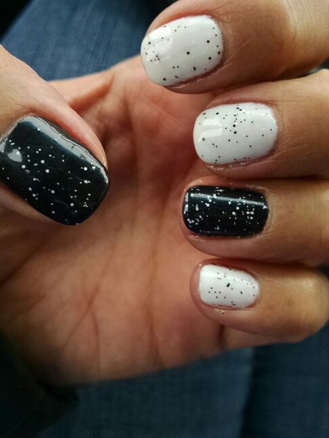 Black & White speckled nails Black Speckled Nails, White Speckled Nails, Black And White Speckled Nails, Speckled Nail Art, Nails Speckled, Speckled Nails, White Sparkle Nails, Male Nails, Black Freckles