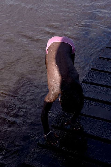 Viviane Sassen, Photographers Gallery, Magical Thinking, Yoga Photography, Foto Art, Female Photographers, Contemporary Photography, Photographing Food, Magazine Photography