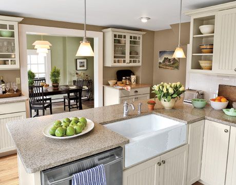 I'm dreaming of a "White French Country Kitchen"!! Exterior Dining, Dapur Rustic, Italian Kitchen Design, Tan Walls, Off White Kitchens, Kabinet Dapur, Rustic Kitchen Design, Kitchen Decor Themes, French Country Kitchen