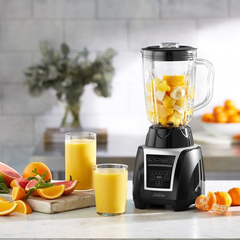 Kitchen Blenders, Grill Gate Design, Mini Blender, Bright Kitchens, Delicious Drinks, Family Table, Hand Blender, Crushed Ice, Fresh Juice