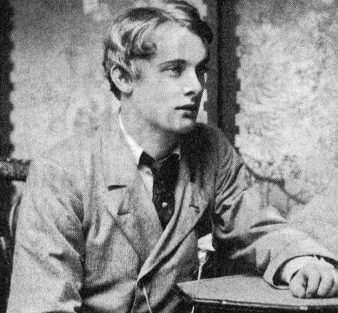 Lord Alfred ''Bosie'' Douglas (1870-1945), poet and lover of Oscar Wilde. Alfred Douglas, Lord Alfred Douglas, Like A Sir, Gay Books, Historical People, Ideal Man, Photographs Of People, Vintage Portraits, Portrait Gallery