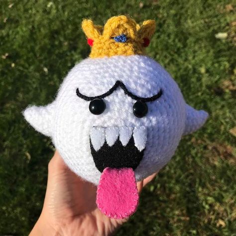 King Boo Mario, Boo Mario, Ghost Amigurumi, Nerdy Decor, Crazy Crochet, Gifts For Gamers, King Boo, Dmc Floss, Crochet Toys Patterns