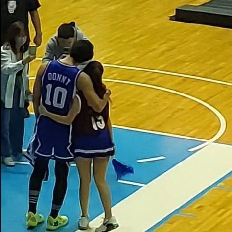 Couples Athletic, Couple Basket, Basketball Player Boyfriend, Couple Basketball, Basketball Couples, Kylie Padilla, Basketball Boyfriend, High School Love, Boy Best Friend