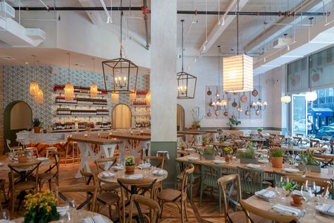 This Popular NYC Italian Restaurant Adds a Laid-Back Flair to Midtown Manhattan - Hotels Above Par - Boutique Hotels & Travel Spritz Cocktails, Manhattan Hotels, Fresh Dishes, Spring Break Destinations, Midtown Manhattan, Rooftop Restaurant, Rooftop Garden, East Village, West Village