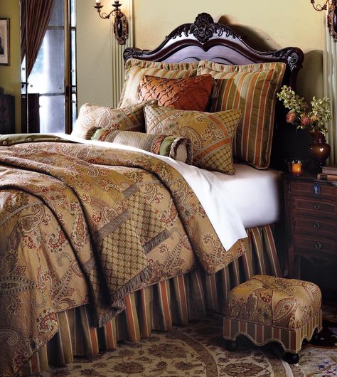 luxury accents | Luxury Bedding by Eastern Accents - Madeira Collection Rich Bedroom, Luxury Master Suite, Paisley Duvet, Designer Bedding, Luxury Duvet Covers, Luxury Bedding Collections, Designer Bedding Sets, Eastern Accents, King Duvet Cover