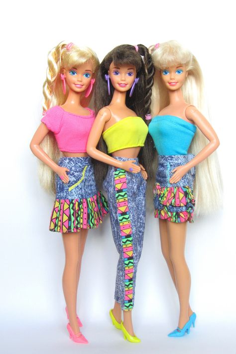 90s Barbie, Barbie 1990, Barbie 80s, Barbie 90s, Barbie Sisters, Barbie Sets, Chica Cool, Vintage Barbie Clothes, China China