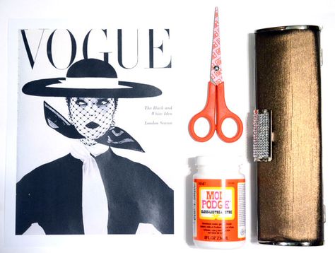 You need:    A structured clutch, (I used this one here.)  Printed magazine cover, (Make sure it is a tad longer than the clutch.)  Mod Podge  Scissors  Brush Magazine Clutch, Diy Clutch, Magazine Crafts, Diy Scarf, Diy Magazine, 15 Diy, Diy Purse, Diy Vintage, Vintage Magazines