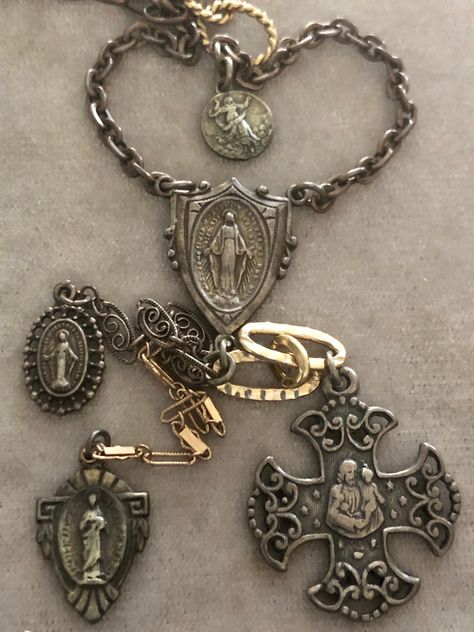 Vintage Sterling 10K G.F. Artisan Crafted Religious Rosary Pendant Necklace.  Size: 31"(full length from tip-tip).  27" ( excluding length of pendants).  Pendants- 3/8", 3/8"x1/2", 5/8"x1/2", 7/8"x1" ( smallest - largest). 3/4"x1/2" ( center).  Markings: Sterling on center pendant, 925 on clasp.  Gold portion except for the one with the genuine pearl tested 10K with acid test but will signify it is 10K Gold filled for all. The rest of the metals are sterling. Just a unique and beautiful piece.  Sold as is.  Pre-Owned. Azurite Ring, Necklaces Unique, Dad Fashion, Repurposed Vintage, Funky Jewelry, Necklace Size, Cross Jewelry, Labradorite Pendant, Dream Jewelry