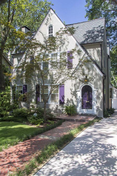 Purple Shutters, Shutters Brick House, Small Urban Garden Design, Content Photos, Small Urban Garden, Garden Labels, Herb Garden Design, Backyard Garden Landscape, Minimalist Garden