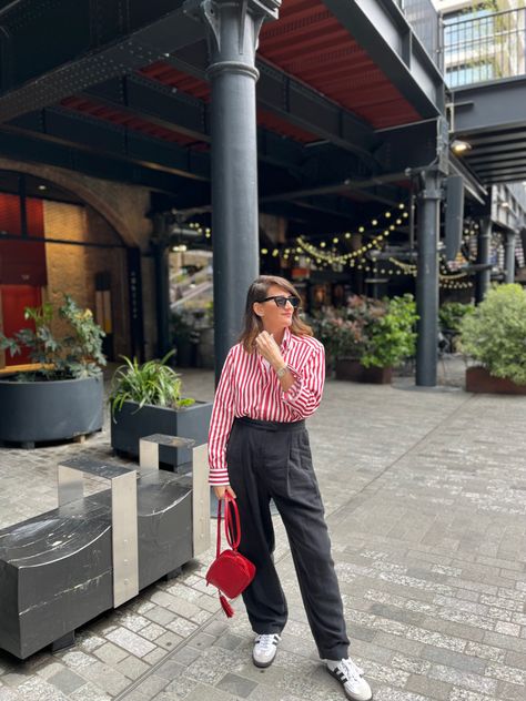 Stripe shirt styling Stripped Blouse Outfit, Red Check Shirt Outfit Women, Red Striped Top Outfit, Checked Shirt Outfit Women, Red And White Striped Shirt Outfit, Red Checked Shirt Outfit, Vertical Striped Shirt Outfit, Red Striped Shirt Outfit, White Striped Shirt Outfit