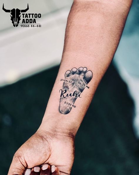 Tattoos For Your Son, Baby Tattoo For Dads, Tattoo For My Son, Tattoos For Baby Boy, Baby Footprint Tattoo, Minimalistic Tattoo Ideas, Unique Half Sleeve Tattoos, Baby Tattoo Designs