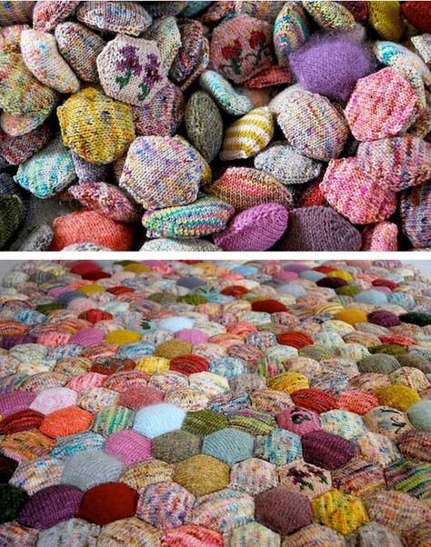 17 awesome knitting projects to finally use all that scrap yarn Sock Yarn Projects, Leftover Yarn Project, Tiny Owl Knits, The Beekeeper, Small Knitting Projects, Scrap Yarn Crochet, Scrap Yarn, Linen Stitch, Yarn Storage