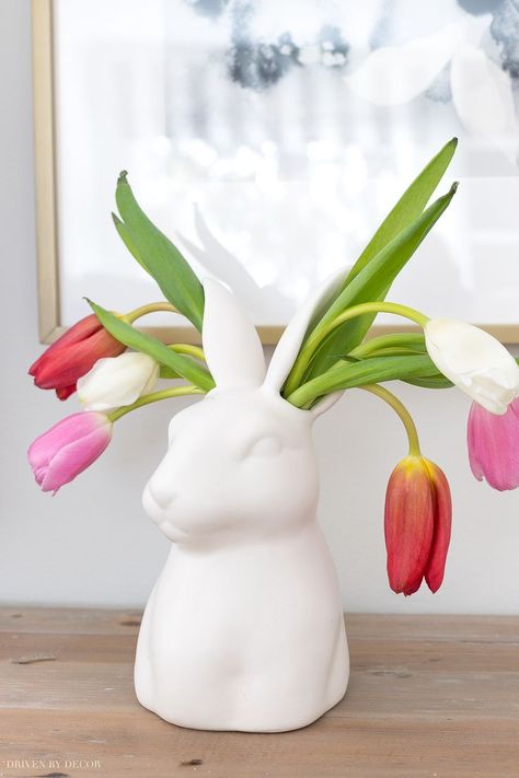 This bunny ear vase is the cutest thing ever! Link to find it is in the post! #spring #springdecor #easterdecor Ear Vase, Spring Diy Projects, Art Deco Colors, Spring Door Decoration, Cheap Rustic Decor, Glamour Home, Driven By Decor, Spring Refresh, Hippity Hoppity