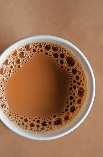 Spiced Milk, Milk Tea Recipe, Chai Tea Recipe, Milk Tea Recipes, Tea Wallpaper, Good Morning Tea, Eating Food Funny, Homemade Bubbles, Chai Spice