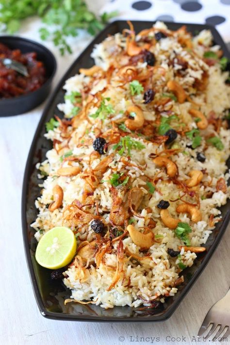 Thalassery Biryani ~ Lincy's Cook Art Malabar Chicken Biryani, Chicken Biryani Kerala Style, South Indian Biryani, Malabar Biriyani Kerala, Dum Biryani Photography, Chicken Biryani Photography, Biriyani Photography, Thalassery Biriyani, Thalassery Biryani