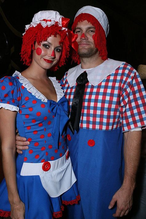 Raggedy Ann Costume, Maleficent Halloween Costume, Crazy Halloween Costumes, Best Couples Costumes, Cheap Halloween Costumes, Halloween Couple, Couple Costumes, Mermaid Halloween, Diy Halloween Costumes Easy