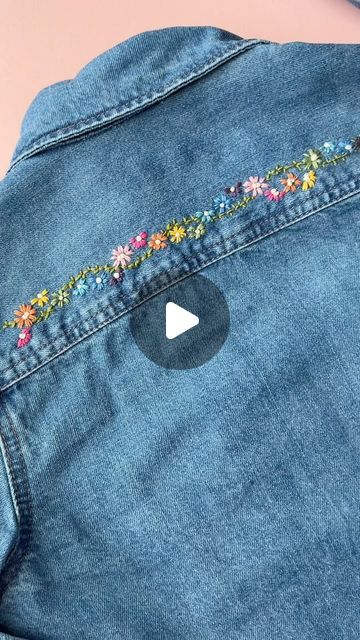 Embroidered Denim Jacket Diy, Embroidery On Jeans, Embroidered Jeans Diy, Jeans Bordados, Embroidery Jeans Jacket, Embroidery Jeans Diy, Snowy Morning, Clothes Embroidery, Clothes Embroidery Diy