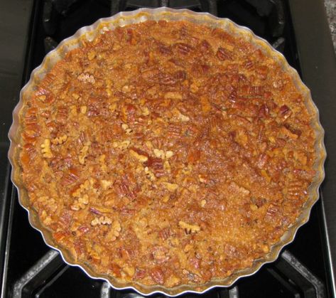 Impossible Pecan Pie Recipe, Bisquick Impossible Pie Recipes, Impossible Pecan Pie, Crustless Pecan Pie Recipe, Bisquick Desserts, Crustless Pecan Pie, Impossible Pie Recipes, Impossible Recipes, Pie Decor