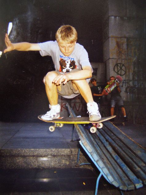 roberto "robson" boardslide in 90 some :) warsaw poland Fish Eye Skateboarding, Fisheye Skate, Skateboarder Aesthetic, Skater Poses, Skateboarding Photography, Mike Vallely, Skate Photography, Skateboard Photos, Skate Vibes