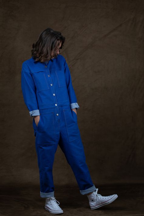 Boilersuit coverall sewing pattern, Ready to sew Patron de couture de combinaison workwear, Ready to sew. Slate Blue Bridesmaid Dresses, Sewing Jeans, Sneaker Outfits, Coverall Jumpsuit, Comfy Dress, Boiler Suit, Jumpsuit Pattern, Weekend Warrior, Blue Bridesmaid Dresses