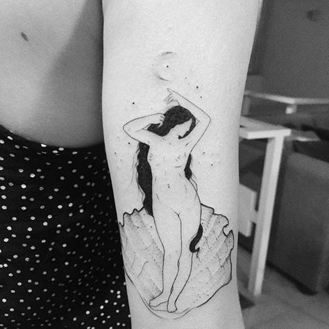 Fine line “The Birth of Venus” inspired tattoo by Bru Simões. #BruSimoes #fineline #woman #feminine #lovely #feminism #subtle #illustration #drawing #blackwork #dotwork #birthofvenus #painting Birth Of Aphrodite, Aphrodite Tattoo, Venus Tattoo, Alphonse Mucha Art, Beauty And Grace, Mucha Art, Birth Of Venus, Sleeves Ideas, Skin Art