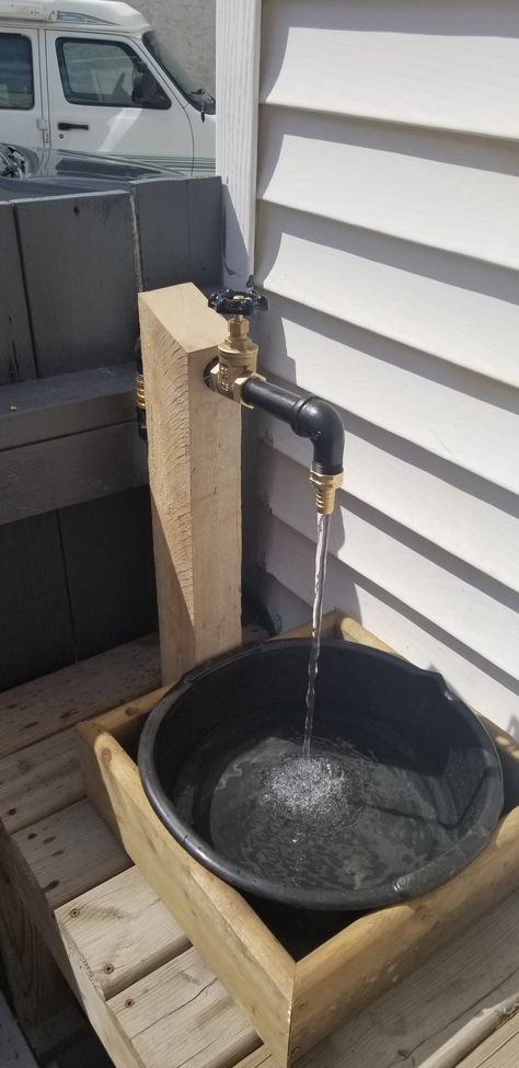 $20 worth of parts and some scrap wood makes for a good portable outdoor hand washing station. It hooks up to any garden hose. Outdoor Hand Washing Station, Dreamland Ideas, Outside Sink, Portable Sink, Wash Station, Washing Station, Garden Sink, Hand Washing Station, Outdoor Sinks