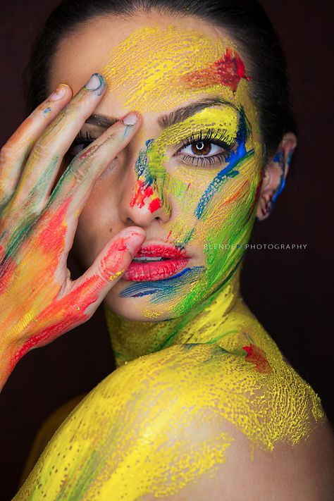 Painted Portraits, Painting Portraits, Paint Photography, Beauty Face Women, Face Photography, Artist Models, Beauty Portrait, Stunning Photography, Human Art