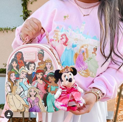 Disney Merch Aesthetic, Pink Disneyland, Merch Aesthetic, Disney Essentials, Disney Adult, Disney Merch, Disney Souvenirs, Disney Paris, Pretty Halloween Costumes