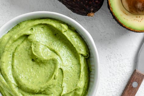 Easy Creamy Avocado Sauce - Plant-Based on a Budget Book Choy, Avocado Sauce Recipe, Vegan Salad Dressings, Avocado Cream Sauce, Plant Based On A Budget, Recipe For Baby, Mcdougall Recipes, Whole Food Meals, Creamy Avocado Dressing