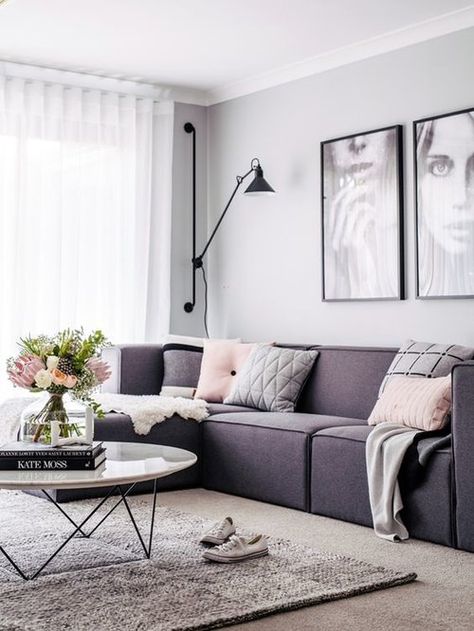 image via  Adore Home Cozy Scandinavian Living Room, Cozy Modern Farmhouse Living Room, Sofa Gris, Ideas Decoracion Salon, Summer Living Room Decor, Scandinavian Design Living Room, Summer Living Room, Furnitur Ruang Keluarga, Indian Living Rooms