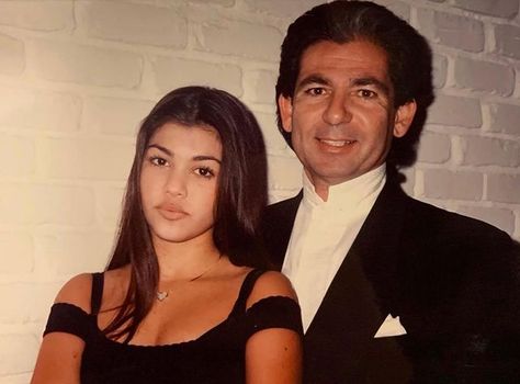 🍦 on Instagram: “Kourtney Kardashian pictured with her father Robert Kardashian in the 90s” Kim And Kourtney 90s, The Kardashians In The 90s, Young Kourtney Kardashian, Kourtney Kardashian Young, Kourtney Kardashian 90s, Kardashians 90s, Young Kardashians, Kim 90s, Kourtney Kardashion