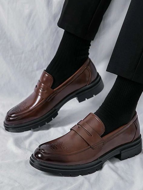 Color:Black \nType:Dress Loafers \nToe:Round Toe \nPattern Type:Plain \nUpper Material:PU Leather \nInsole Material:PU Leather \nOutsole Material:Rubber \n Brown Loafers Men, Guys Shoes, Official Shoes, Ombre Pattern, Formal Mens Fashion, Outfits Hombre, Dress Loafers, Brown Loafers, Mens Boots Fashion