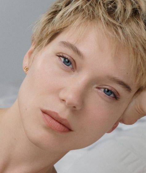 Lea Seydoux, Haircut Inspiration, Blonde Pixie, Light Summer, Pixie Cut, Woman Face, New Hair, Short Hair Cuts, Cool Hairstyles